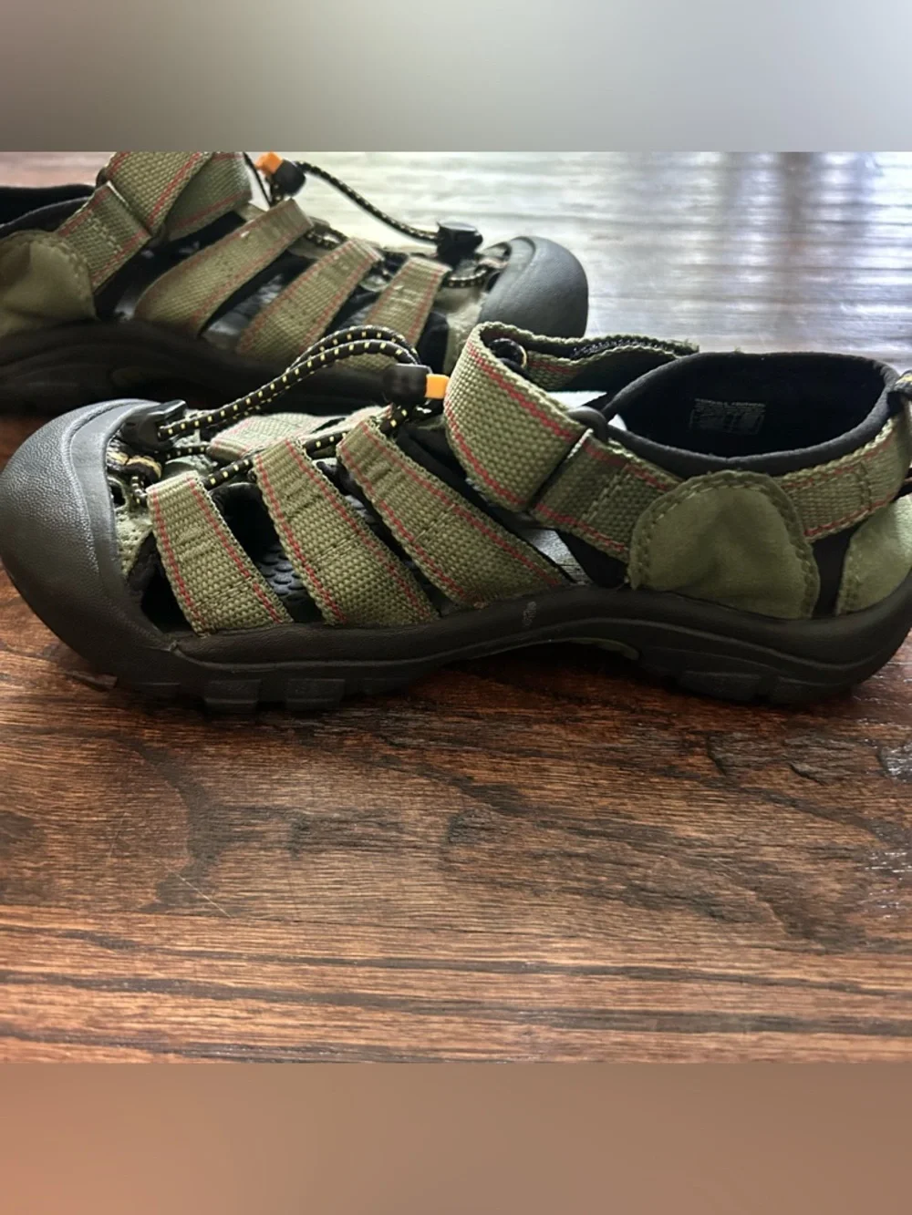 Keen Newport H2 Sandal youth Size 2 Green‎ Outdoors Hiking Adjustable Strap 9212